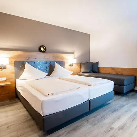 & Restaurant Bestenheider Stuben Hotel 4*