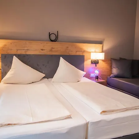 Hotel & Restaurant Bestenheider Stuben 4*