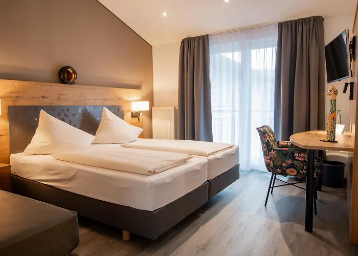 & Restaurant Bestenheider Stuben Hotel